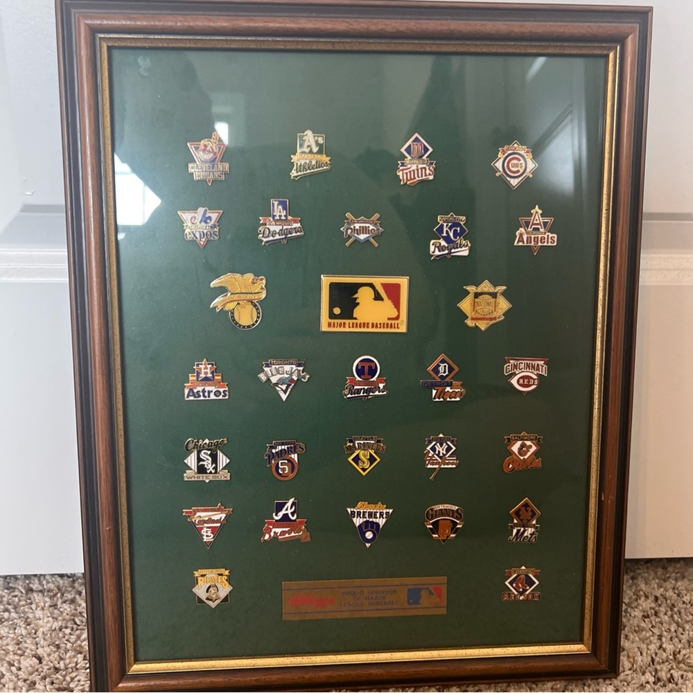 Kellogg’s Major League Baseball 29 Pins Total. Framed. 26 team / 3 League pins